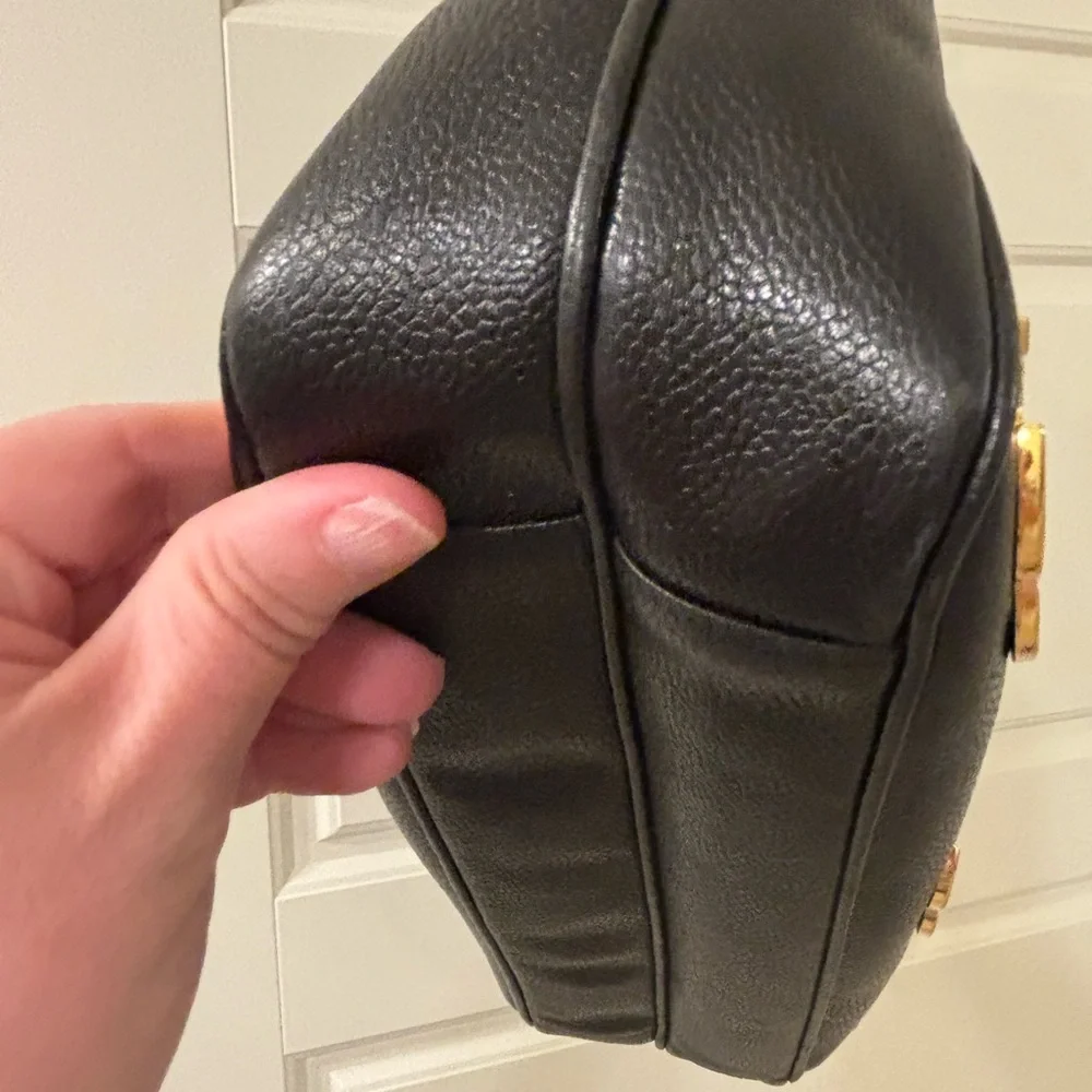 CHANEL Black Shoulder/Tote Bag in Caviar with Gold CC Accents-Beautiful! - Picture 5 of 15